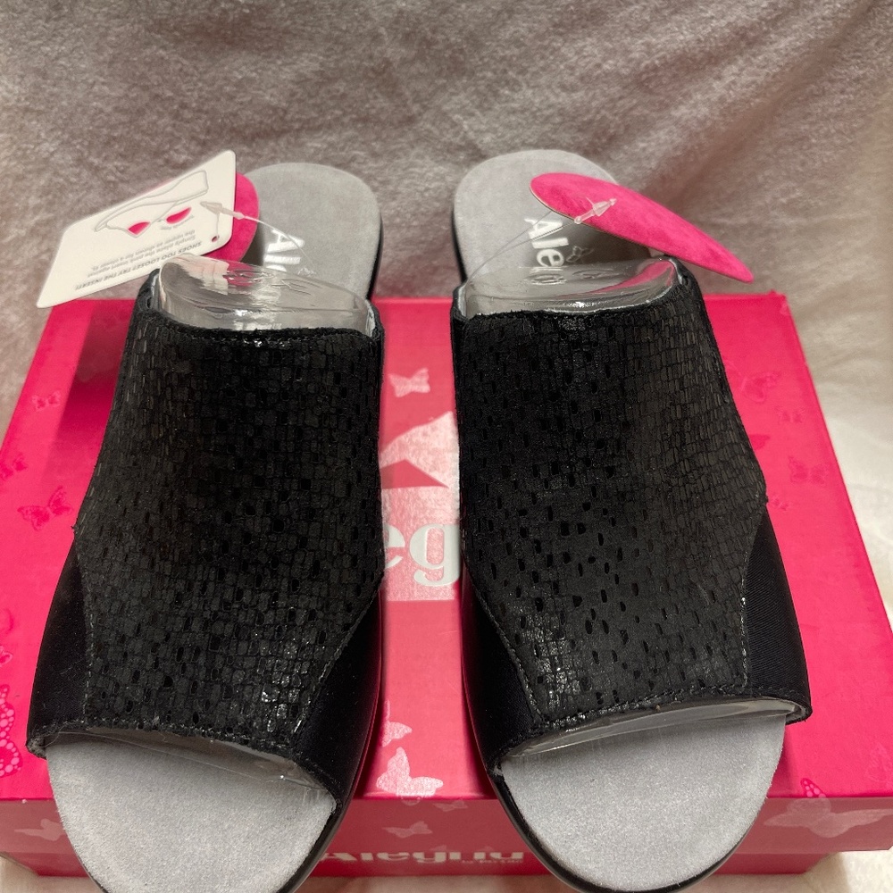 Algeria sandals